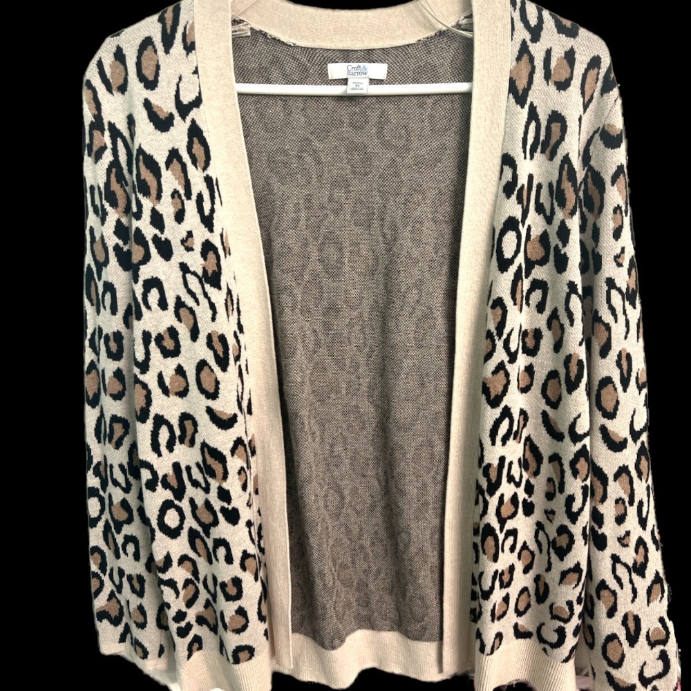 🥰❤️💰NWOT CROFT AND BARROW CARDIGAN SWEATER!